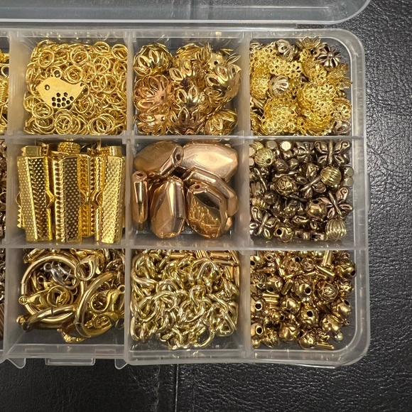 Craft Beads, GOLD DO-DADs & WHAT-NOTs, Jewelry Supplies, loose bulk beads - Picture 5 of 7